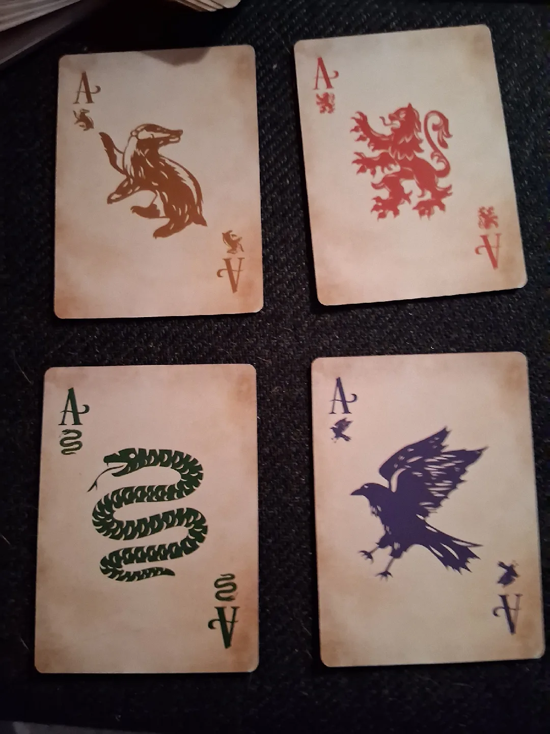 Harry Potter Hogwarts Playing Cards image indicator(3)