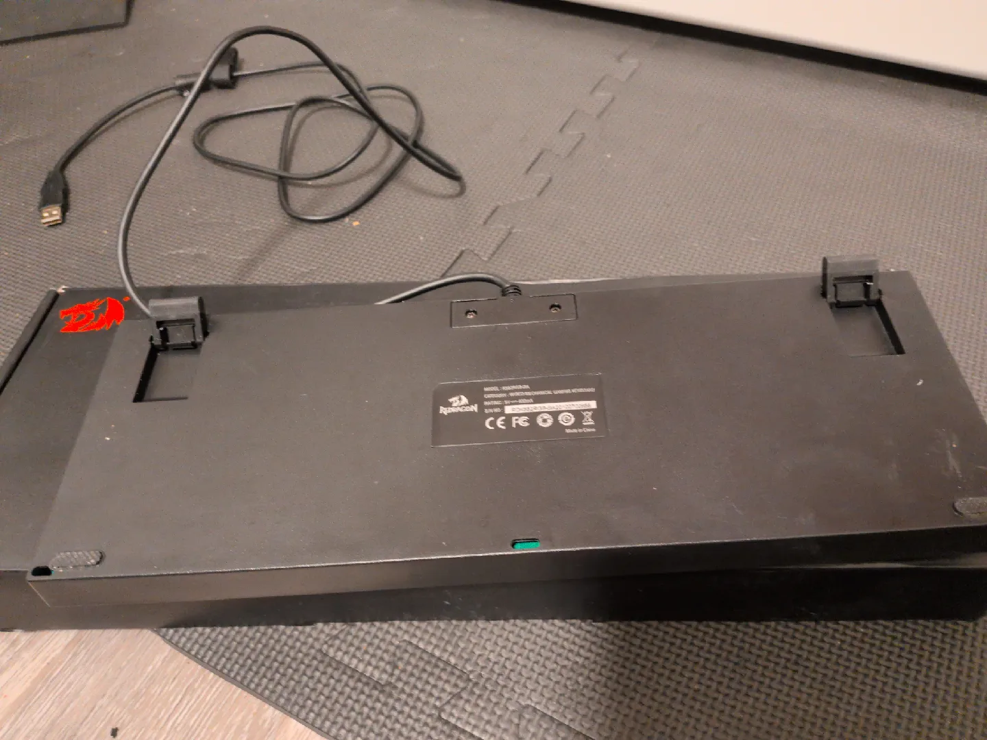 Redragon K552RGB-BA Keyboard image indicator(4)