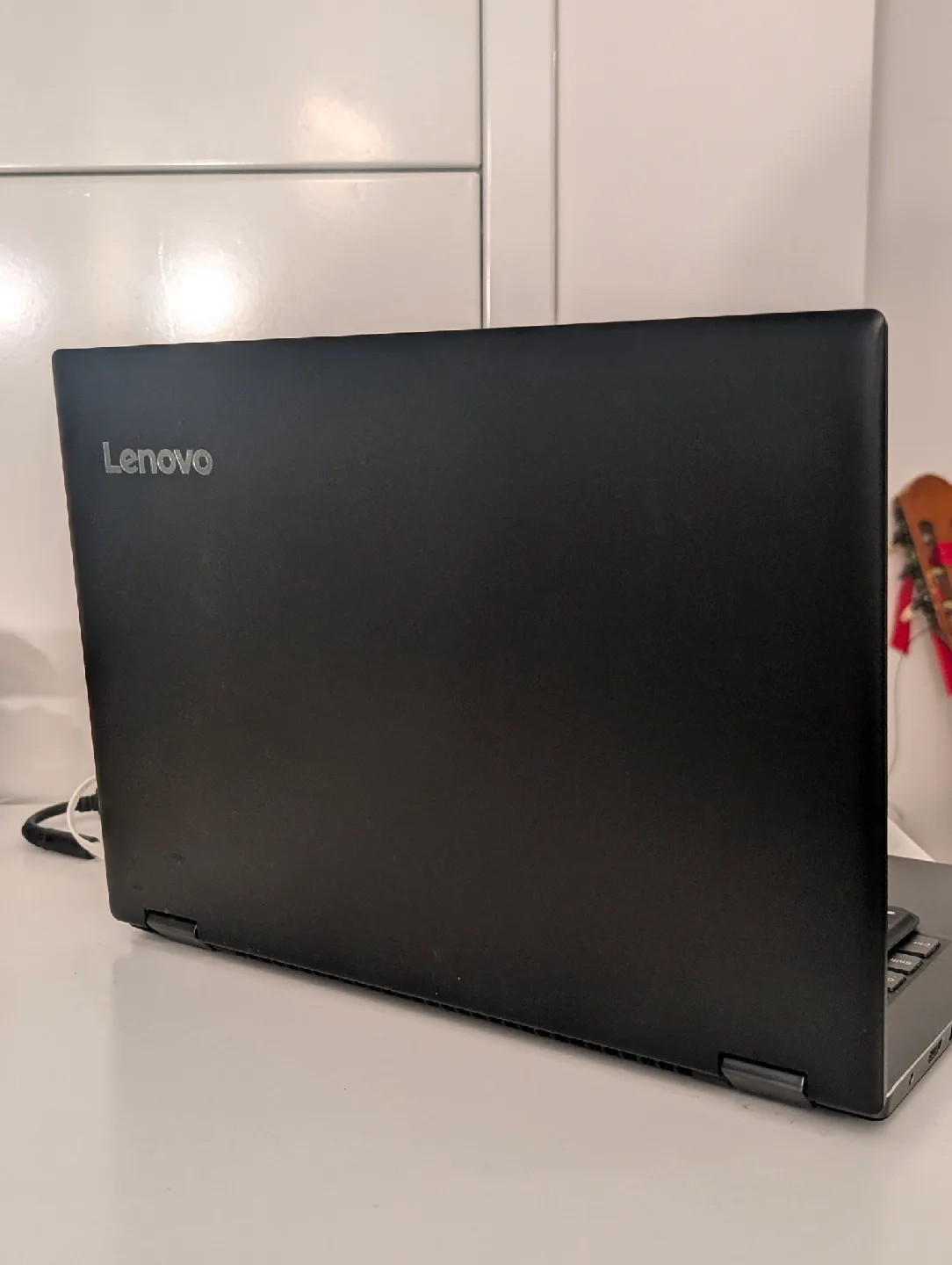 Lenovo IdeaPad Flex 5i 14″ Touchscreen 2-in-1 Laptop image indicator(6)