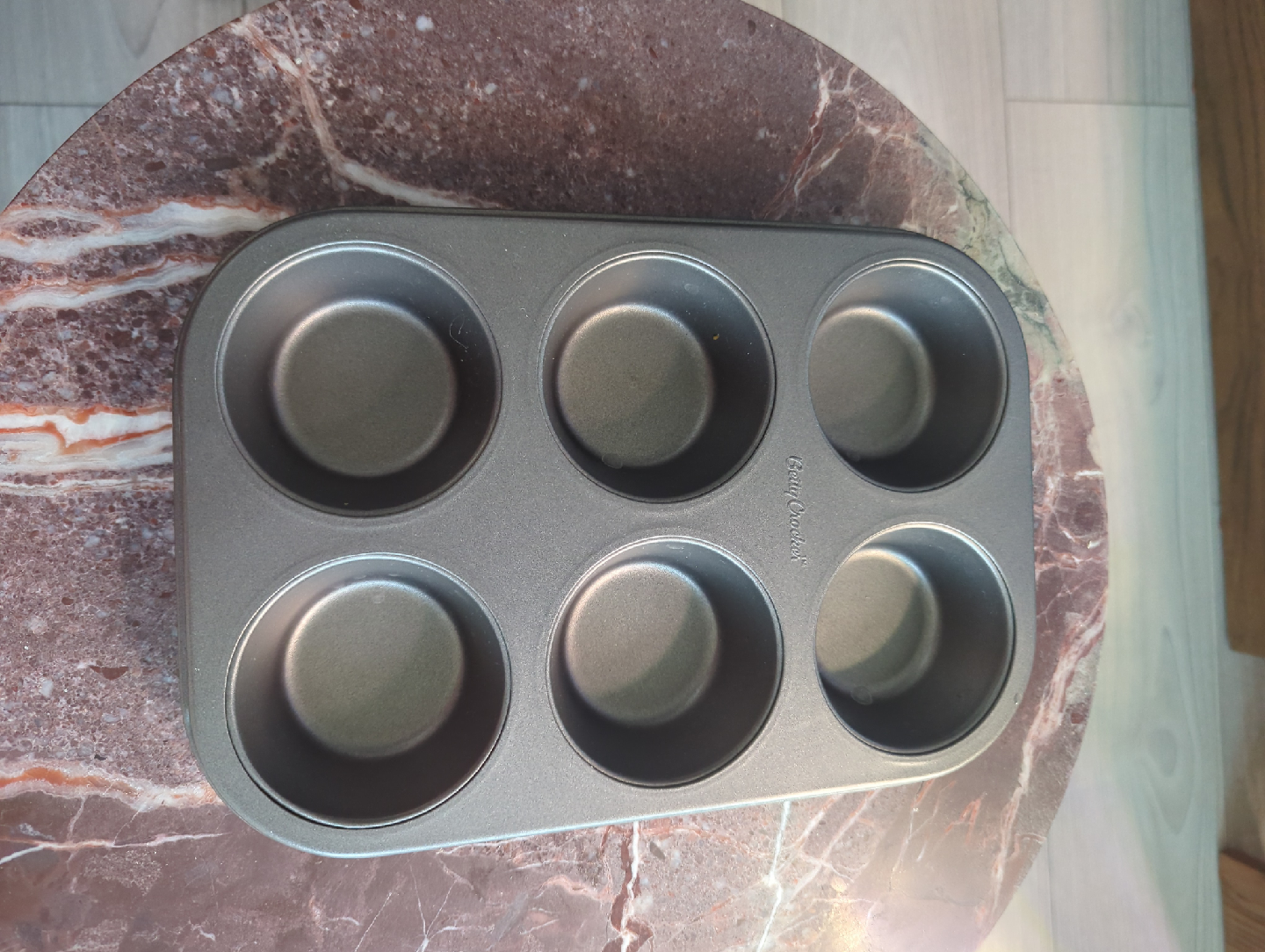 Betty Crocker Muffin Tin & Loaf Pan - photo 3