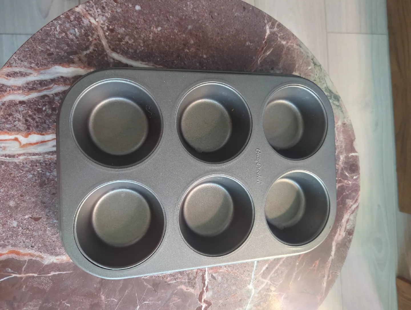 Betty Crocker Muffin Tin & Loaf Pan image indicator(3)