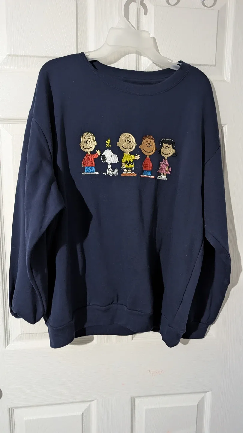 Snoopy Crewneck - Size L NWT image indicator(2)