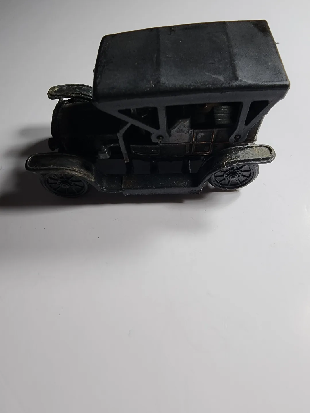 Vintage Antique Car Model image indicator(6)