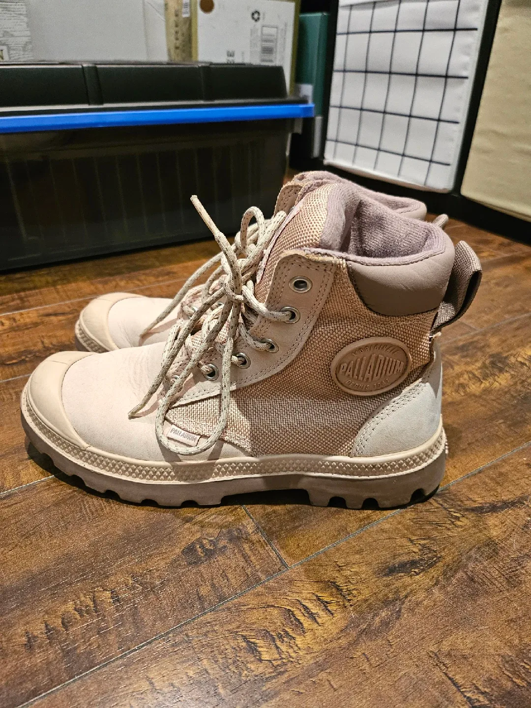 Palladium Pampa Hi Canvas Boots - Size 37.5 image indicator(2)