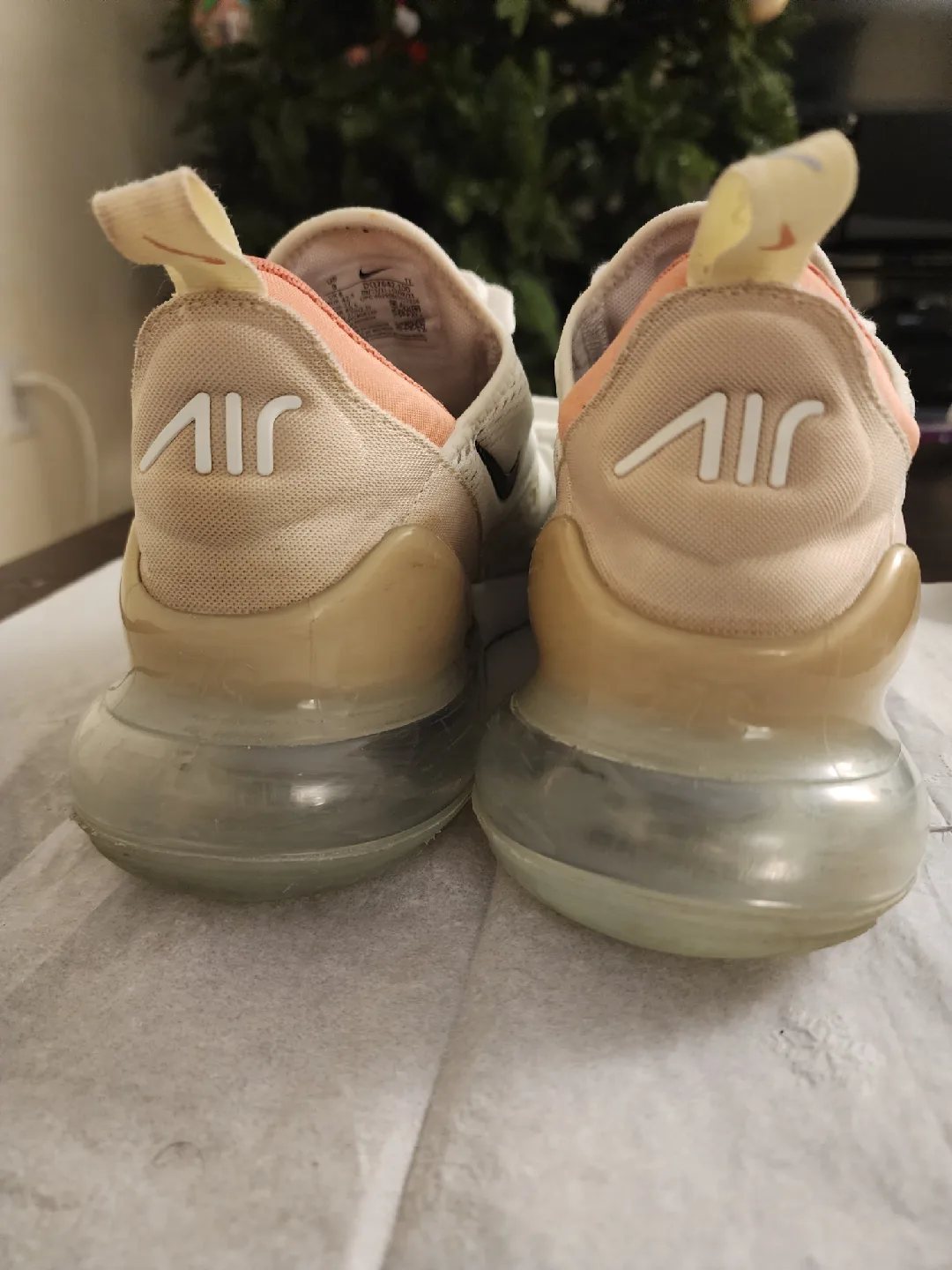 Nike Air Max 270 - US 9 image indicator(3)