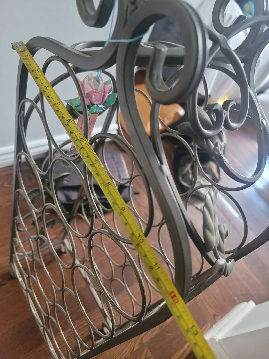 Metal Wine Rack with Floral Design image indicator(3)