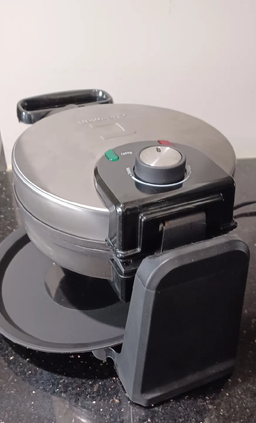 Chefman Rotating Waffle Maker image indicator(6)