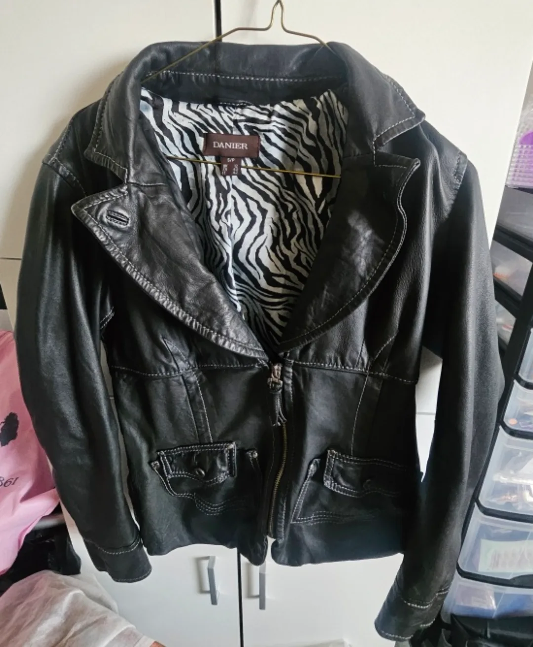 DANIER - Black Genuine Leather Jacket image indicator(2)