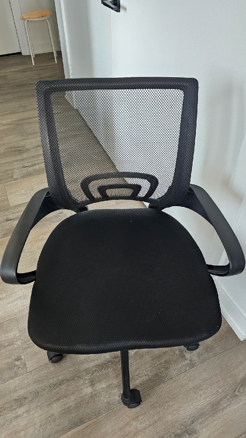Black Mesh Office Chair - photo 3