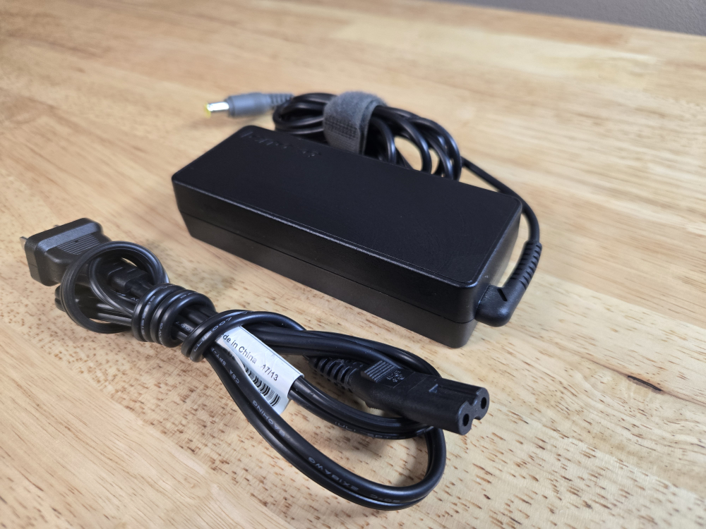 Lenovo Power Adapter 90W - photo 4