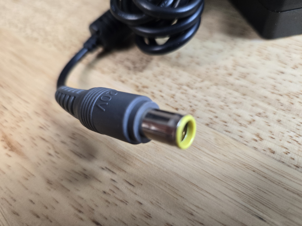 Lenovo Power Adapter 90W - photo 5