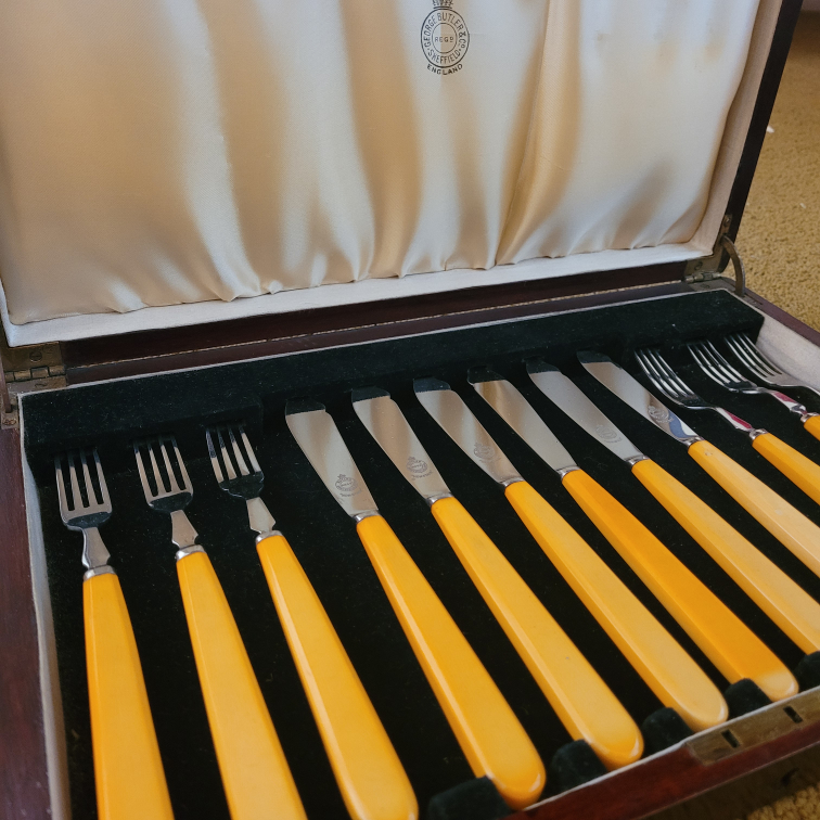 George Butler & Co. Sheffield England Cutlery Set