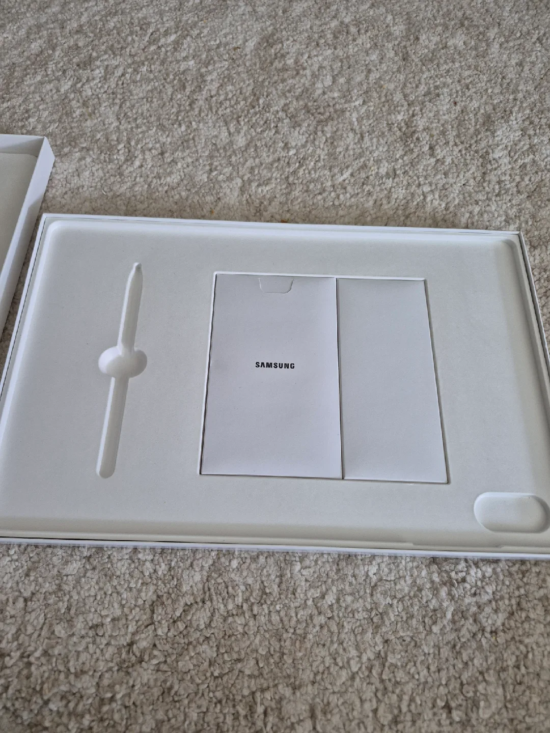 COMBO DEAL: Galaxy Tab S10 Ultra + AI Samsung Keyboard image indicator(4)