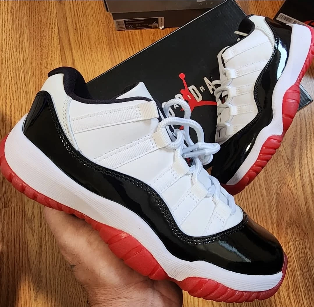 Jordan 11 Retro Low Concord Size 5