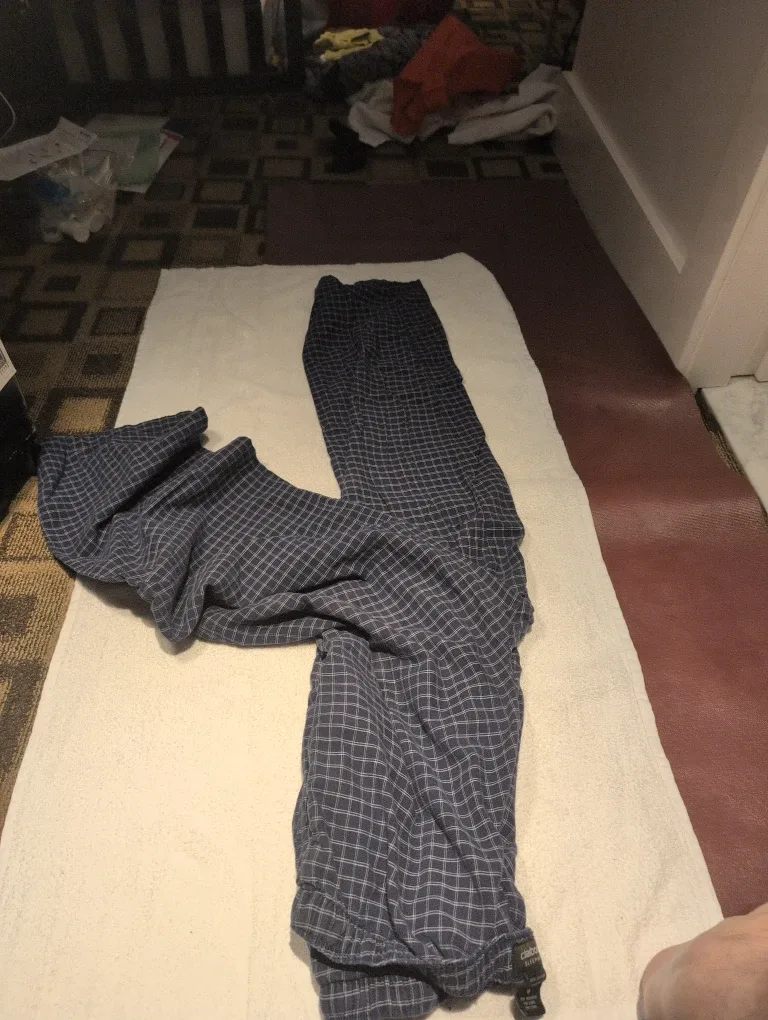 Claiborne Sleepwear Men's Pajama Pants - Size M image indicator(3)