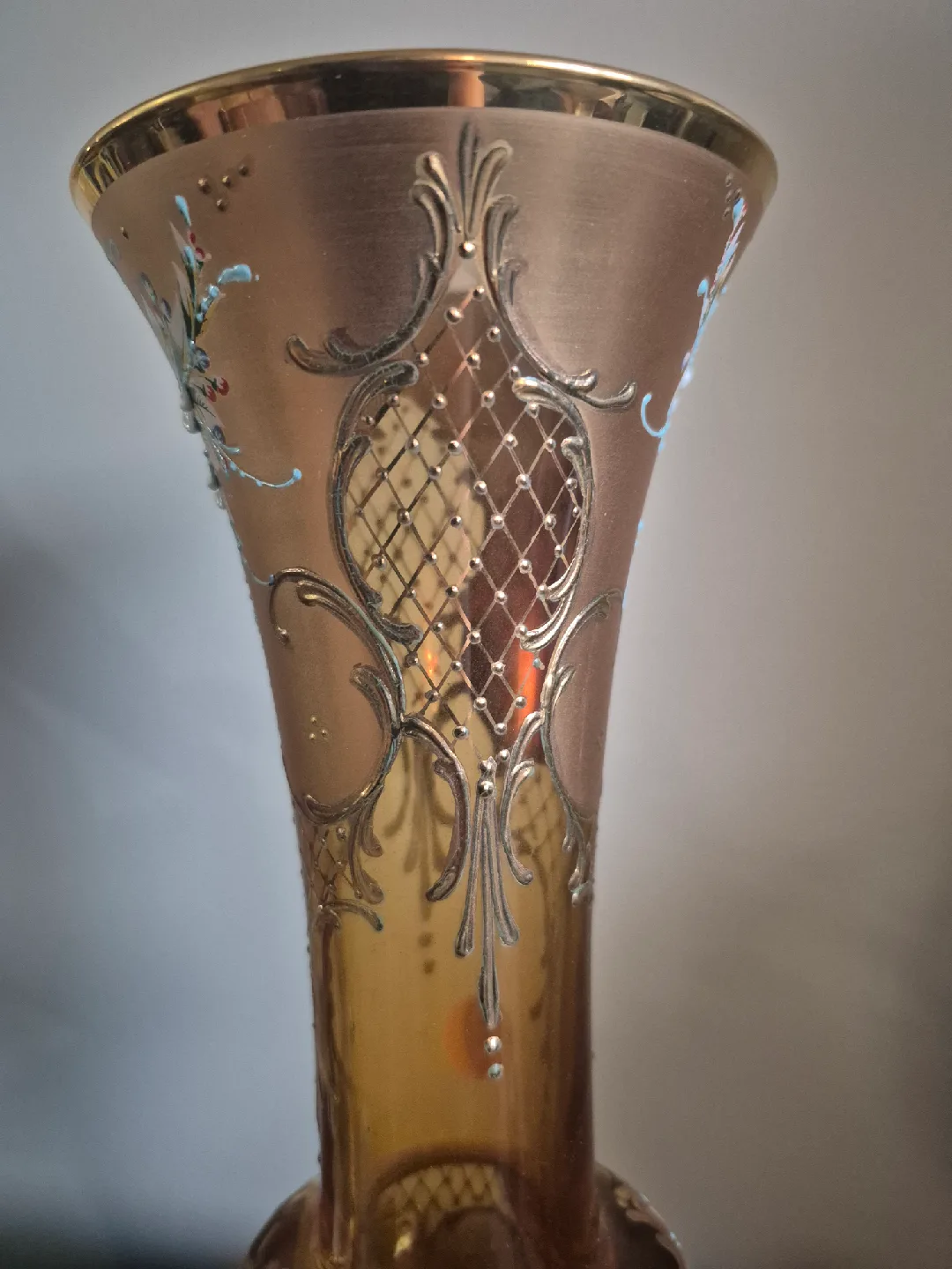 Murano Glass 24 KT Gold Paint Vase image indicator(4)