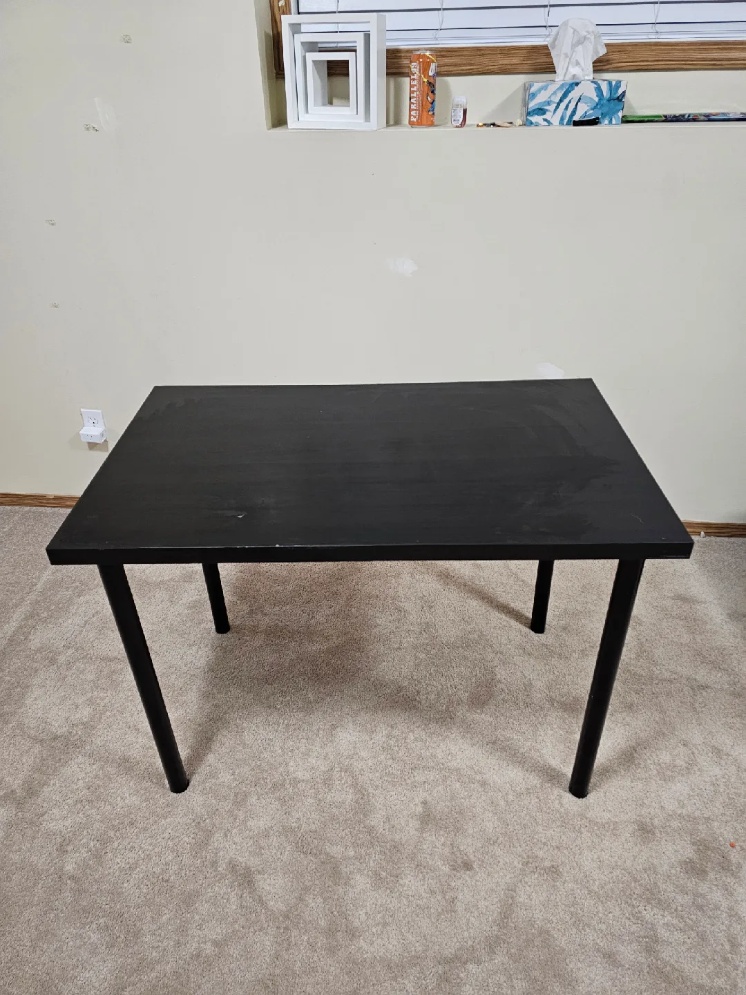 Black Desk