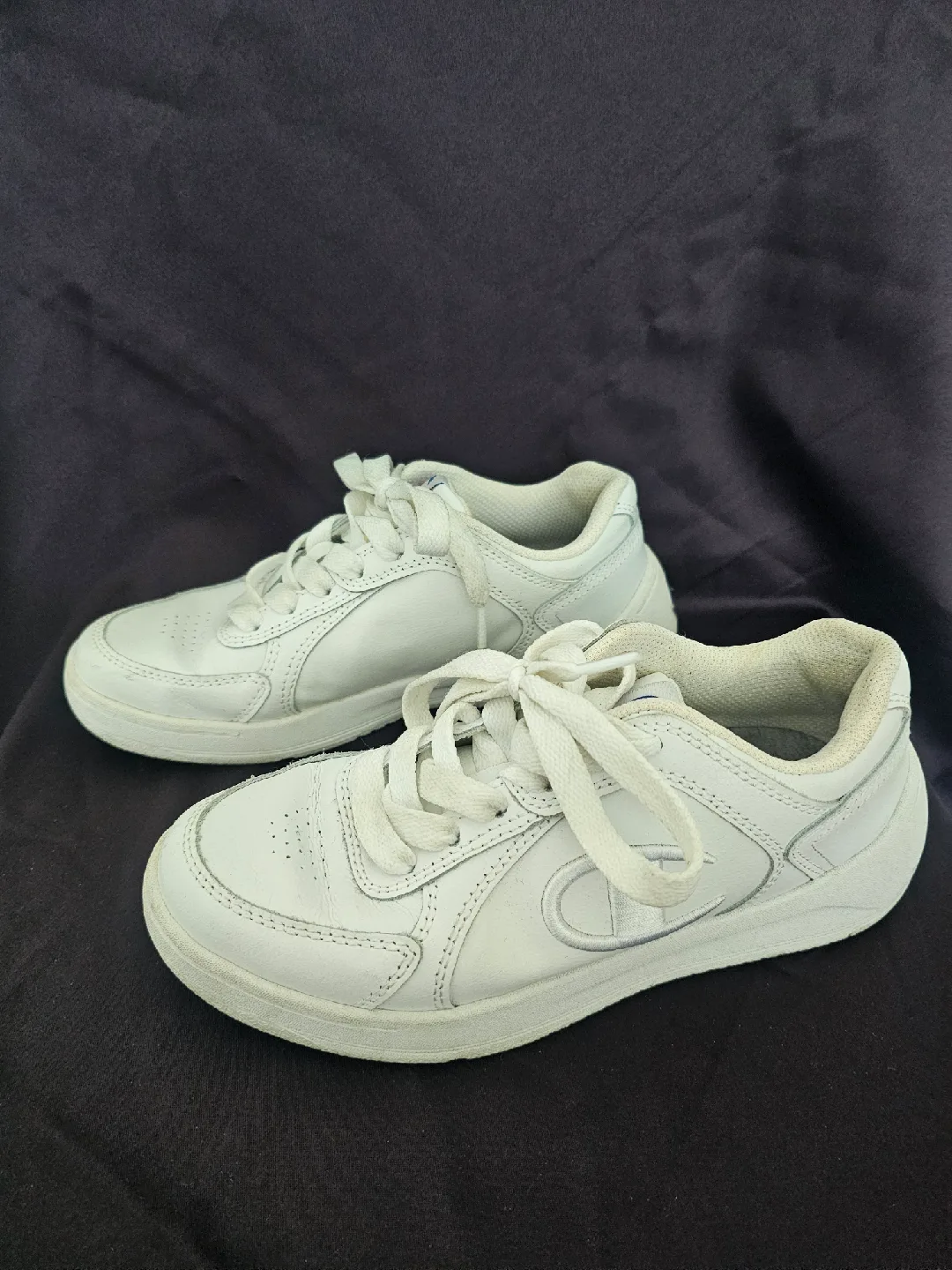USED - Champion White Sneakers - Size 5 thumbnail