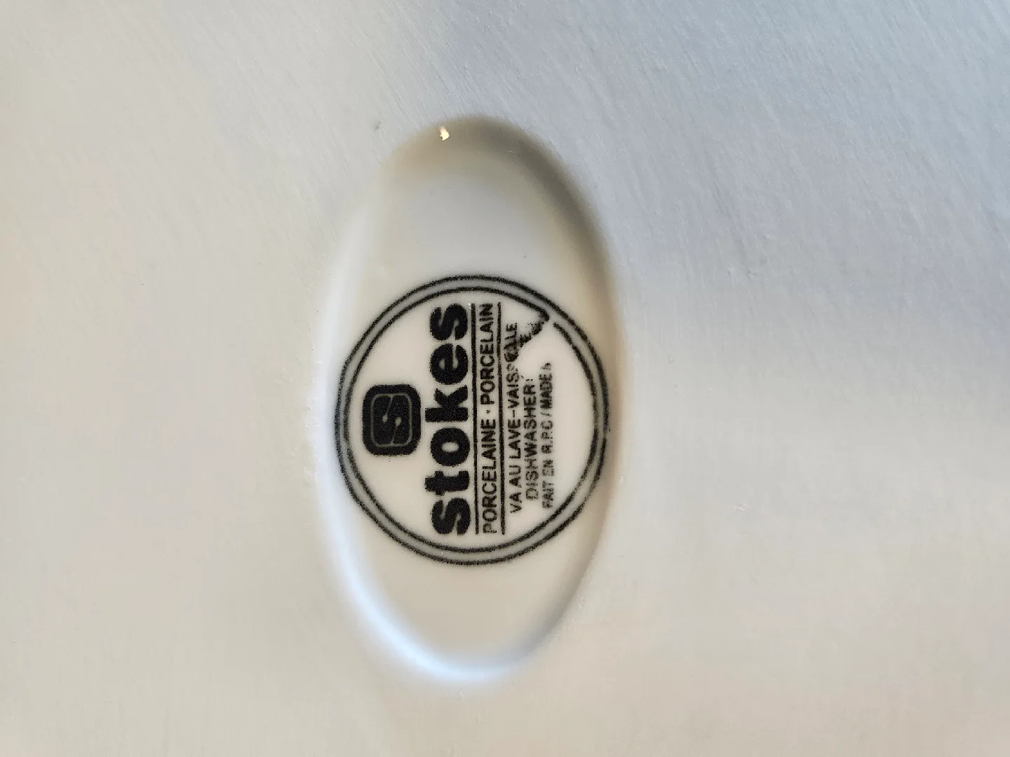 Stokes Oval Serving Dish - Porcelain image indicator(3)