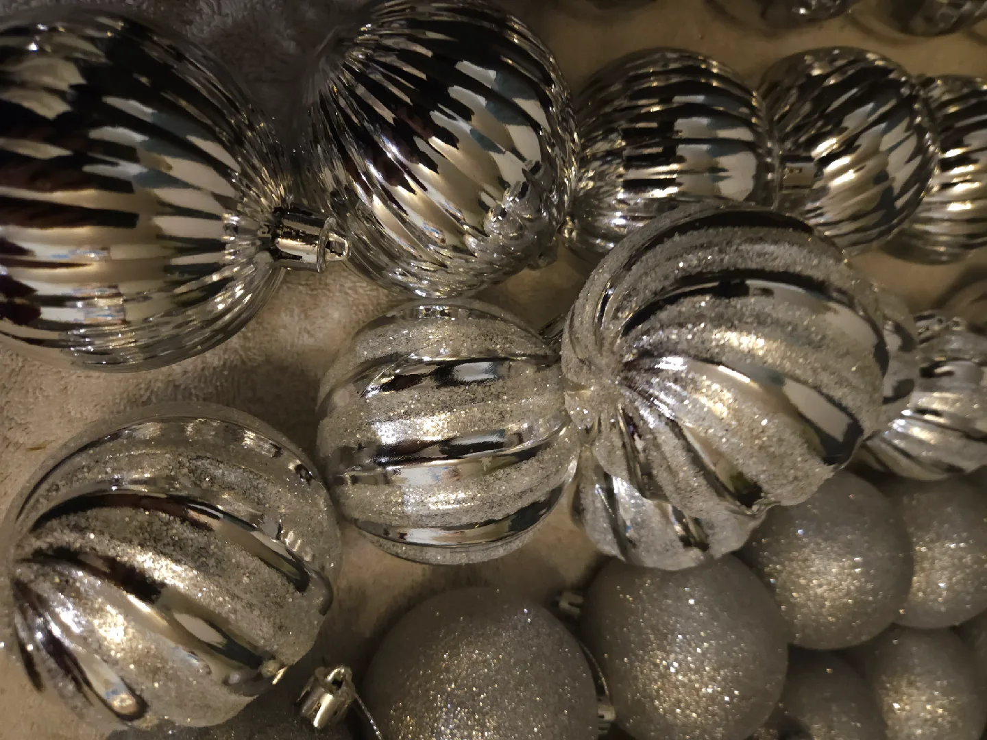 Silver Christmas Ornaments - 51 image indicator(3)