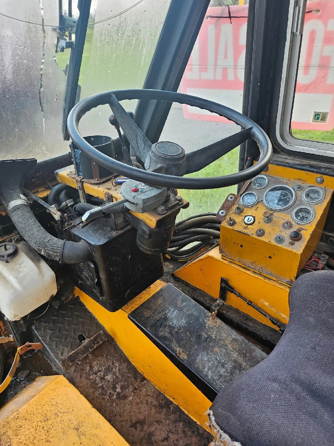 Trackless MT III Tractor image indicator(2)