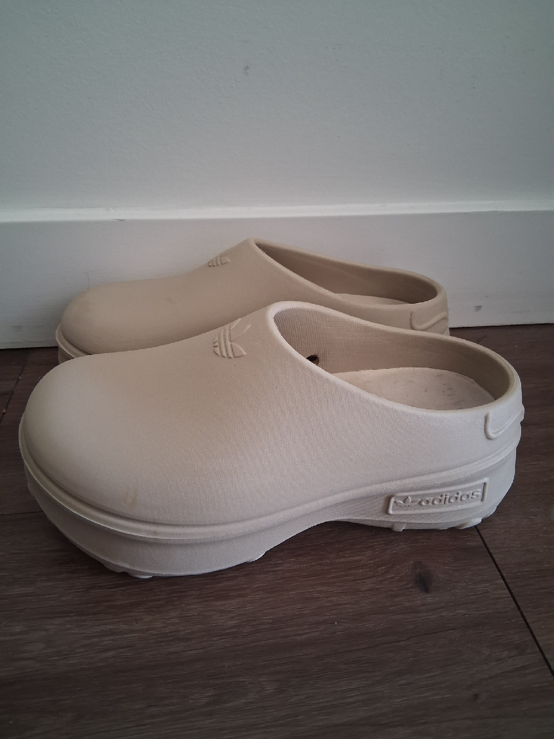 Adidas Adifom Clogs - Size 5 - photo 2