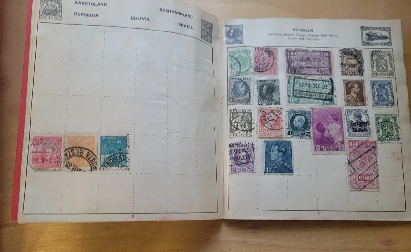 Sixpenny Red Album - Postage Stamps of the World image indicator(3)