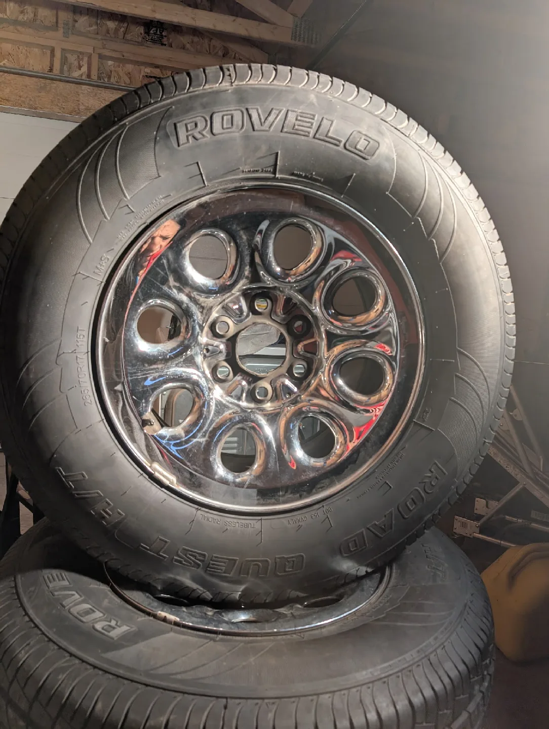 4 all season rovelo Road quest tires with rims