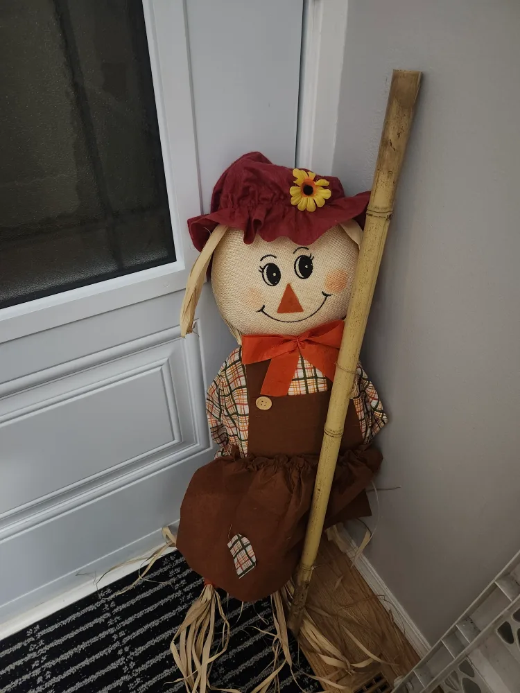 6ft Fall Scarecrow Decoration image indicator(4)