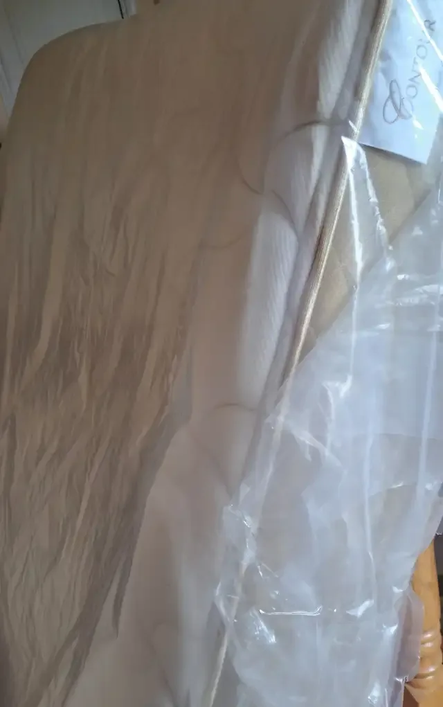 Mattress QUEEN size Sealy, $100 image indicator(2)