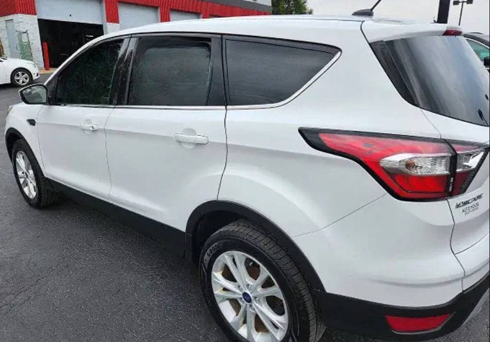 2018 Ford escape SEL - photo 2