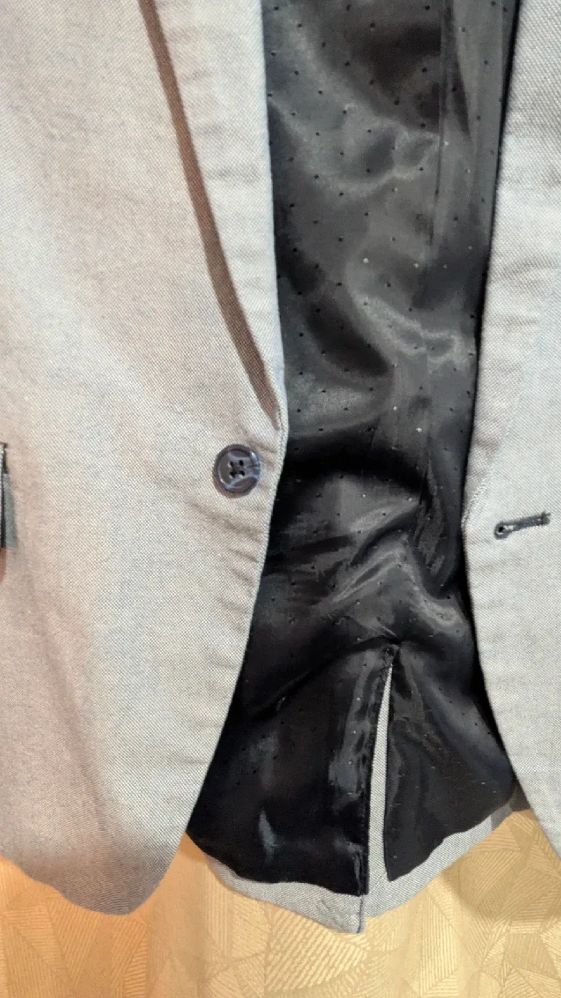 H&M Boy's Light Blue Blazer Size 10-11 image indicator(2)