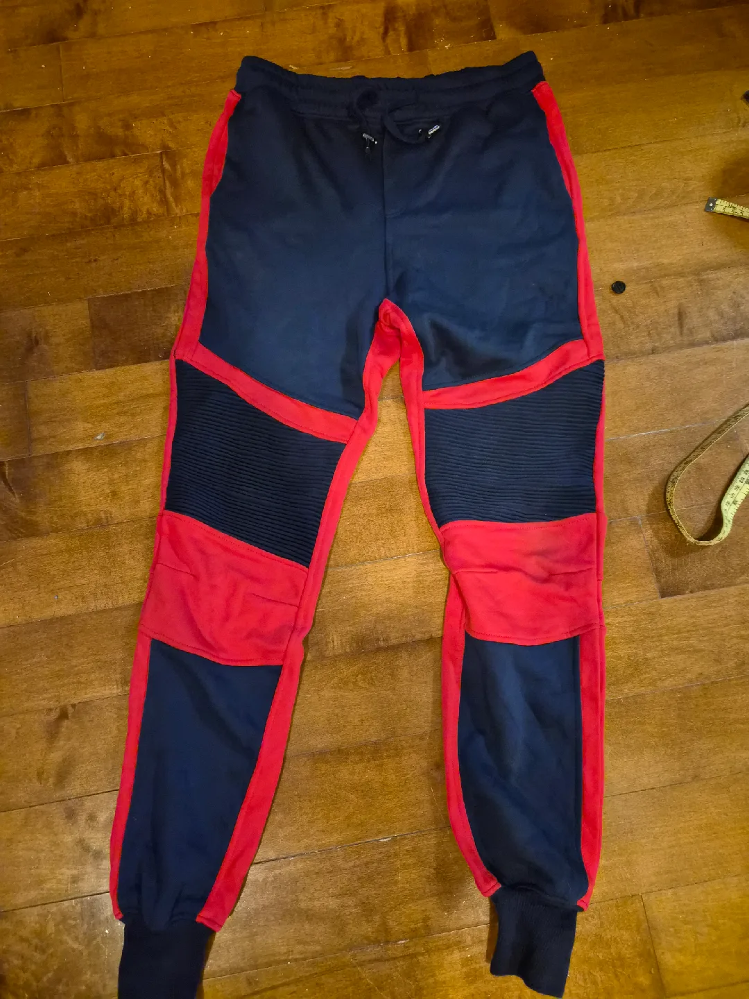 Men Jogger style Pants size S 32 image indicator(2)