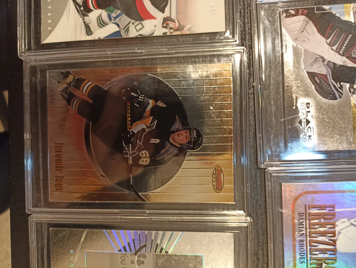 Hockey Trading Cards - Assorted Players image indicator(5)