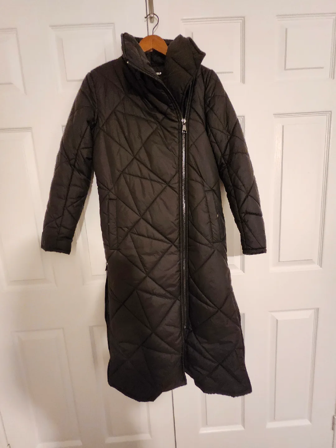 KARL LAGERFELD  quilted ladies winter coat image indicator(7)