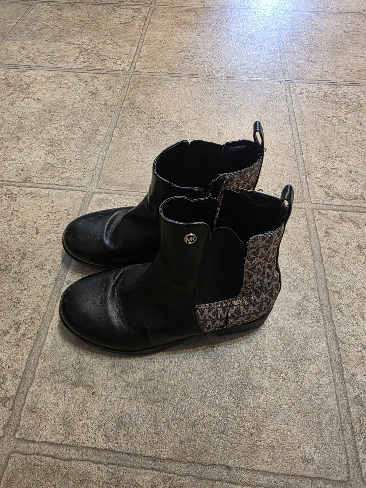 Kids' Shoes Bundle - Various Sizes & Styles - photo 2