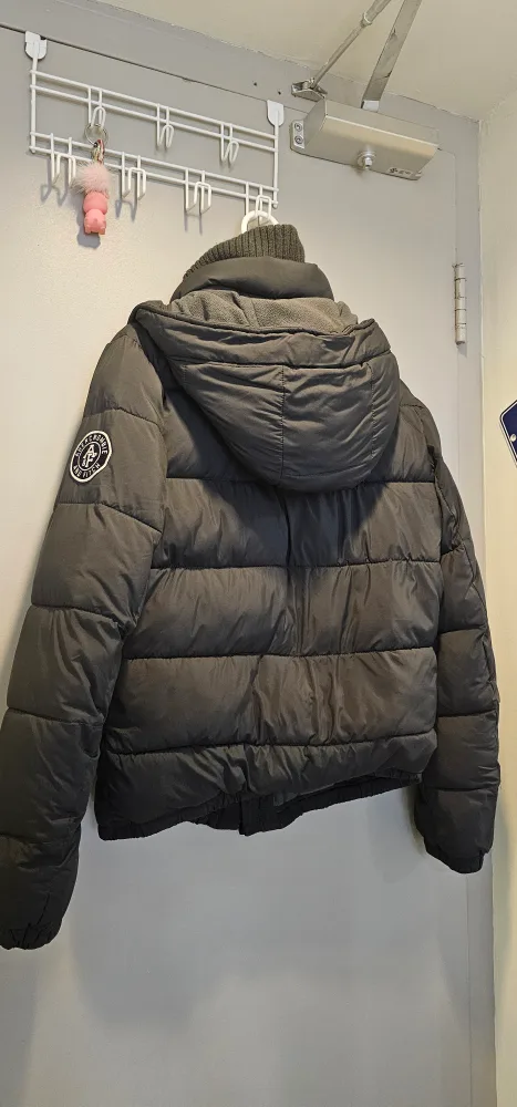 Abercrombie & Fitch Puffer Jacket - Size S image indicator(10)
