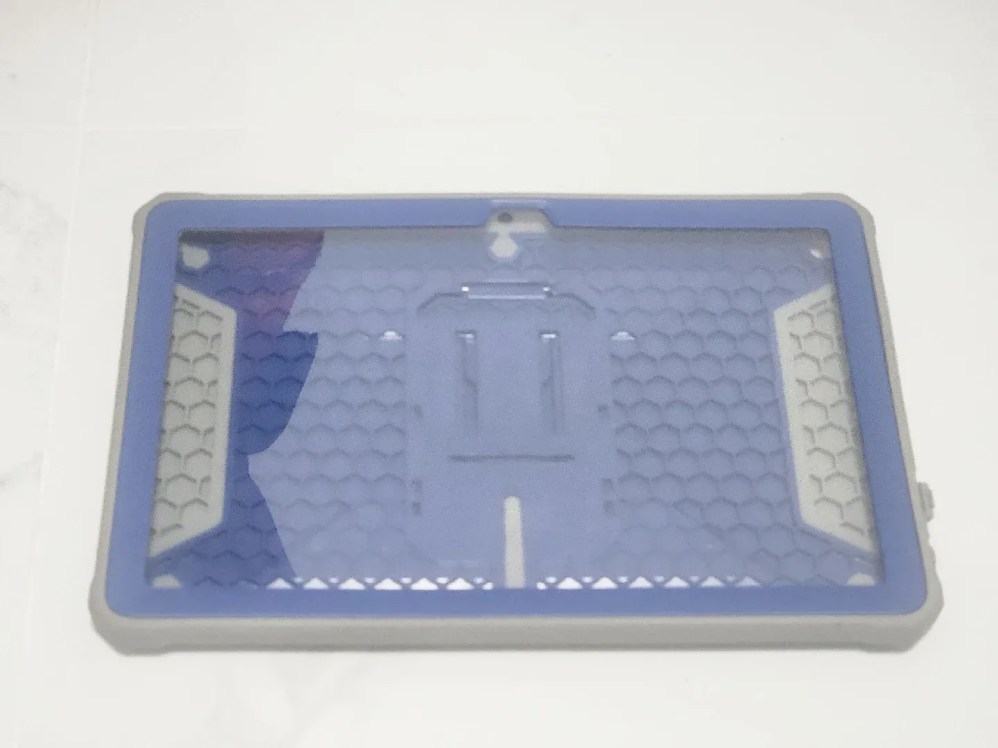 Amazon Fire HD 10 Tablet, Case & 128 GB Micro SD Card. image indicator(4)