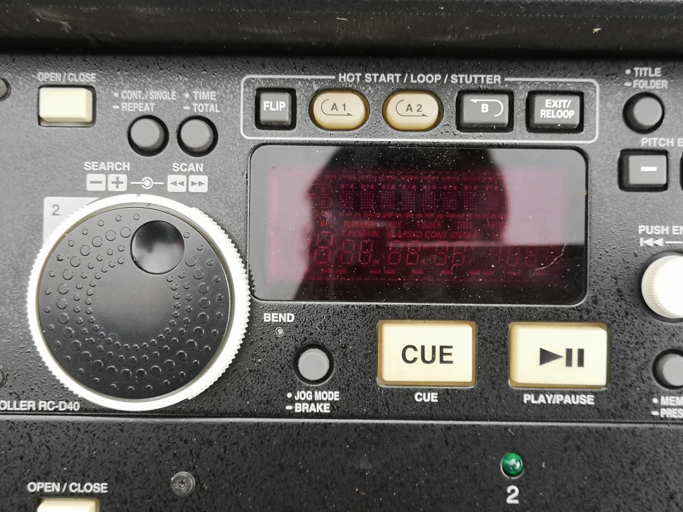 Denon DN-D4000 Dual CD/MP3 Player - photo 2