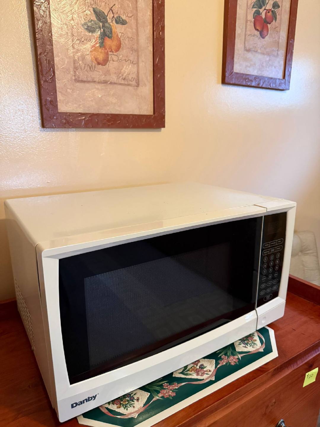 Danby Microwave - White - photo 2