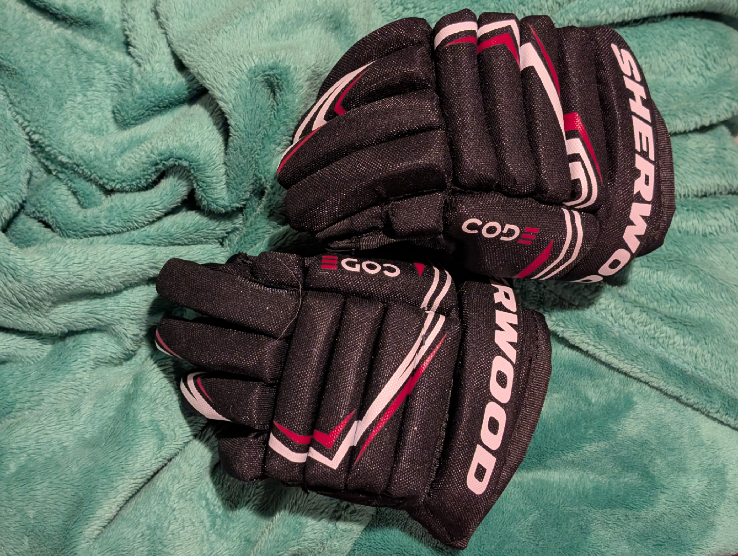 Sherwood Youth 9" Hockey Gloves