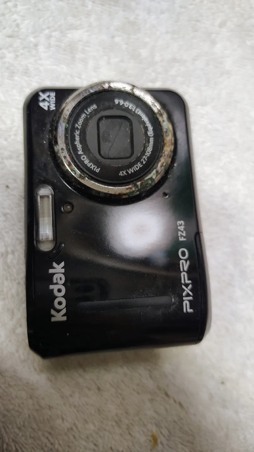 Electronics Bundle: iPad, Kodak Camera, PS2, Archos image indicator(5)