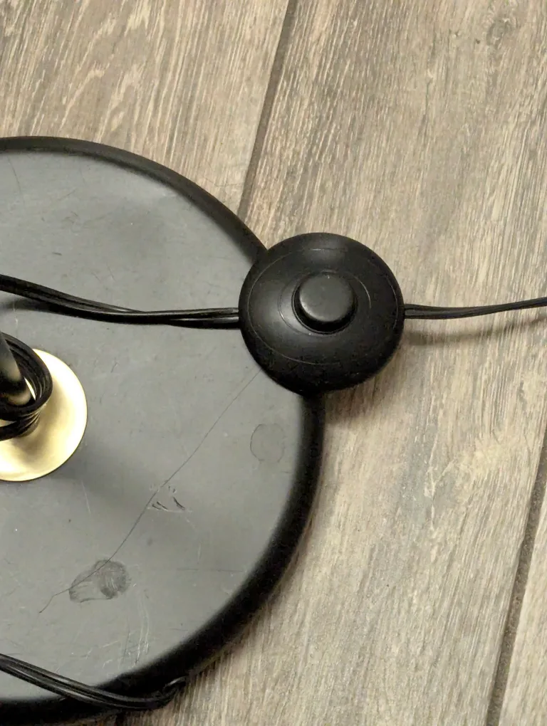 Globe Electric Lex 60 inch Floor Lamp, image indicator(3)