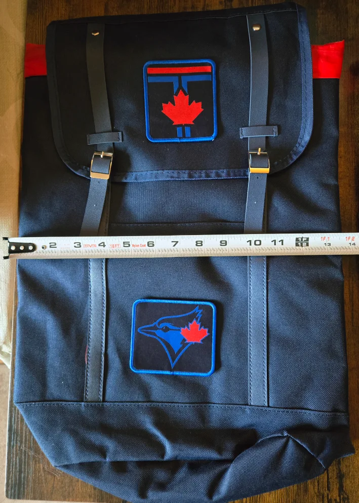 Toronto Blue Jays backpack image indicator(2)