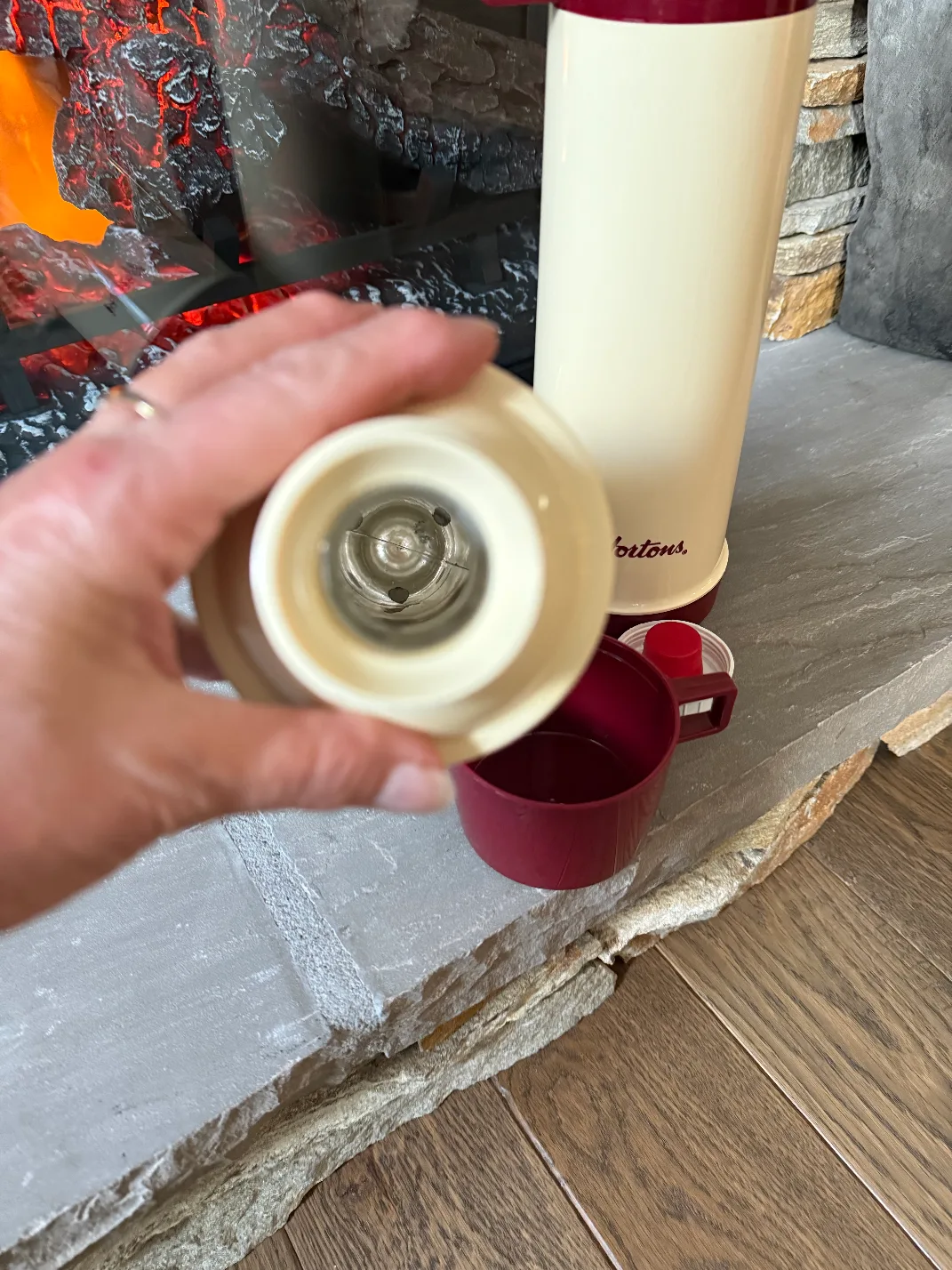 Tim Hortons Thermos - Cream and Burgundy image indicator(4)