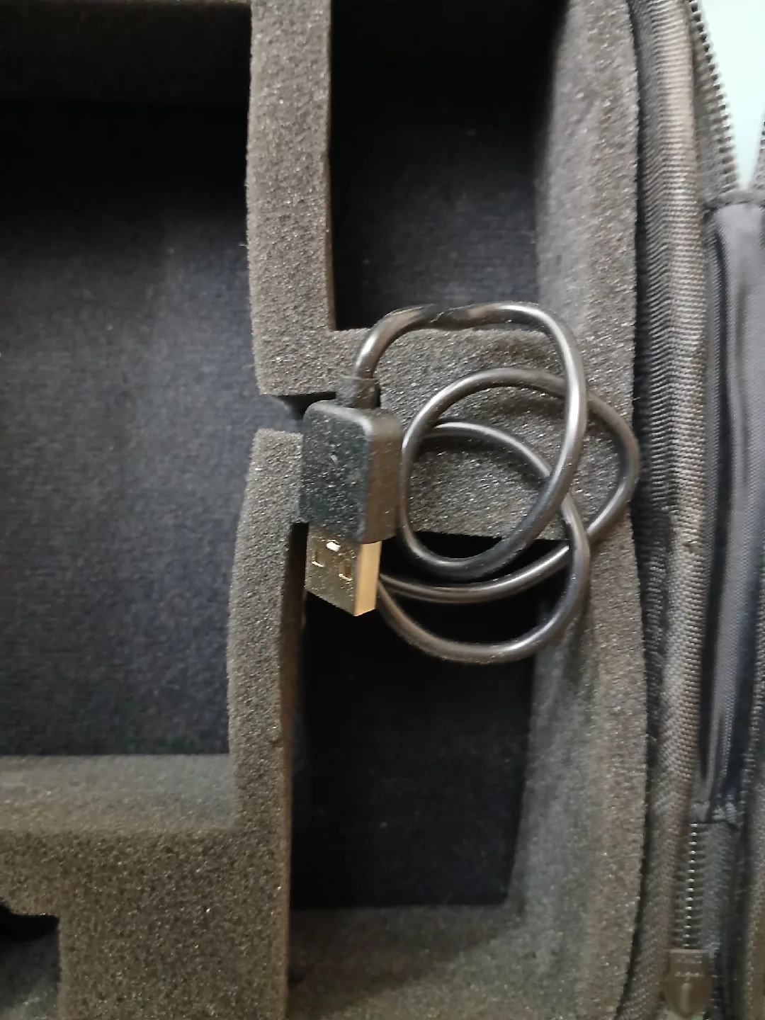 Neewer LED Video Light with Case image indicator(6)