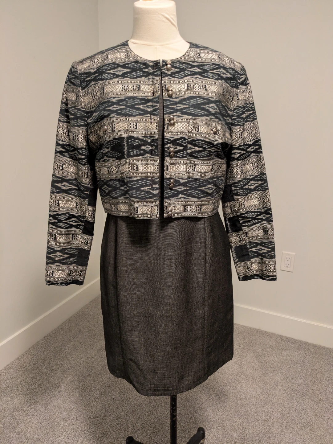 Ann Taylor Wool Mix Sleeveless Dress With Matching Jacket - photo 2