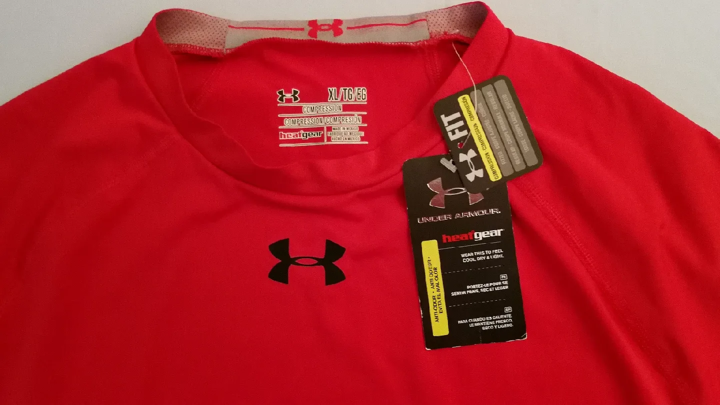 New Under Armour HeatGear Compression Shirt (Youth XL/Adult XS) image indicator(3)
