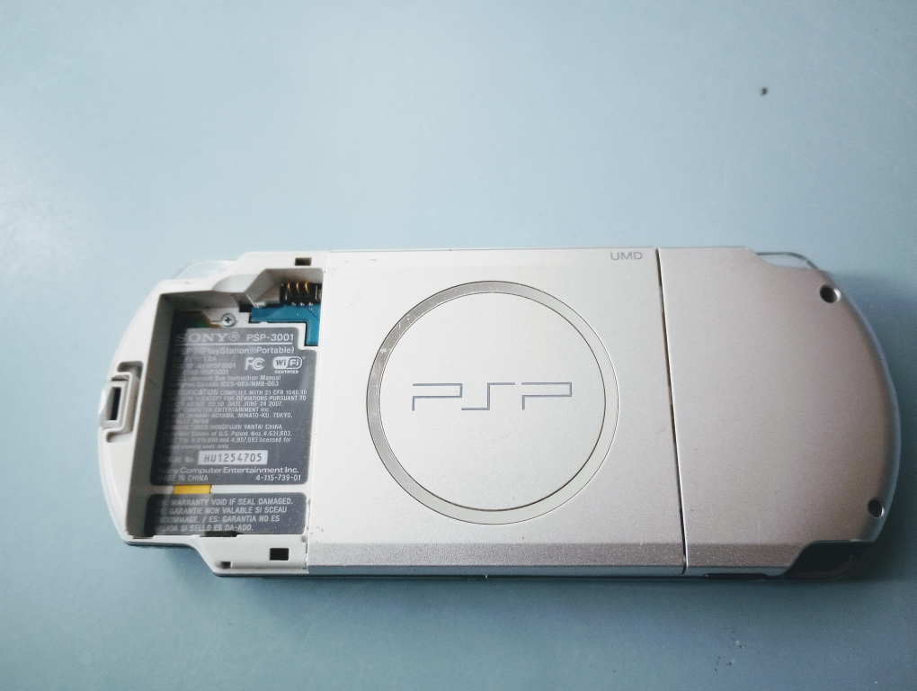 Sony PSP 3001 For parts - photo 2