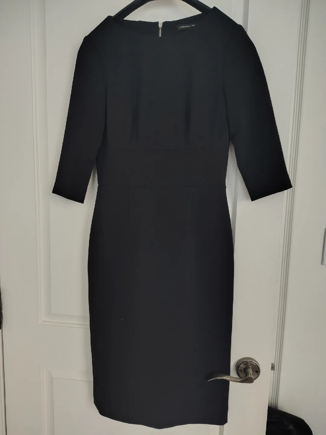 Femme de Carrière Classic Black Dress   Size 30 thumbnail